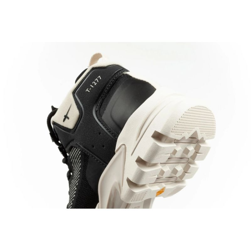81608186